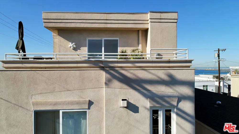 6521 Pacific Avenue Playa del Rey, CA 90293