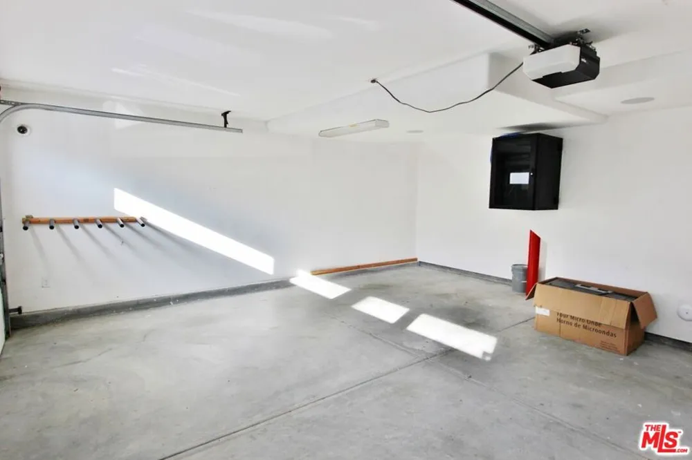 6521 Pacific Avenue Playa del Rey, CA 90293
