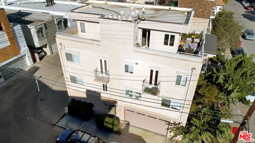 6521 Pacific Avenue Playa del Rey, CA 90293