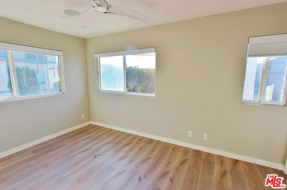 6521 Pacific Avenue Playa del Rey, CA 90293
