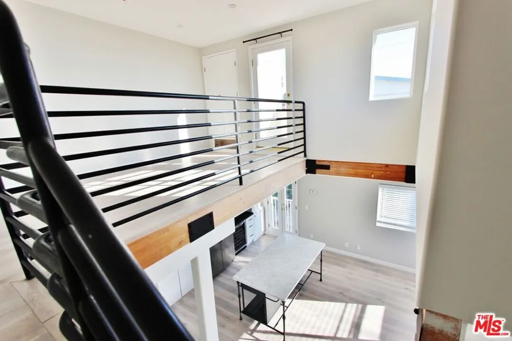 6521 Pacific Avenue Playa del Rey, CA 90293