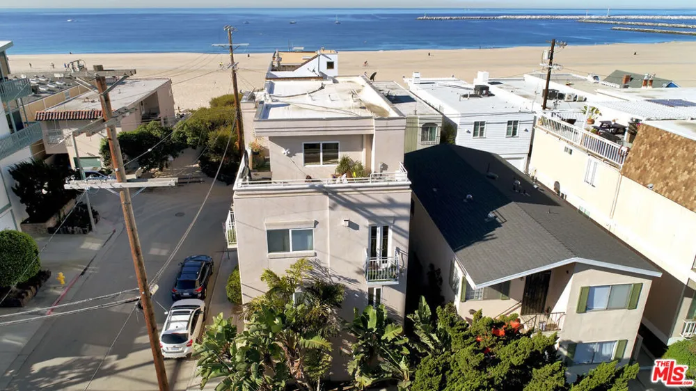 6521 Pacific Avenue Playa del Rey, CA 90293