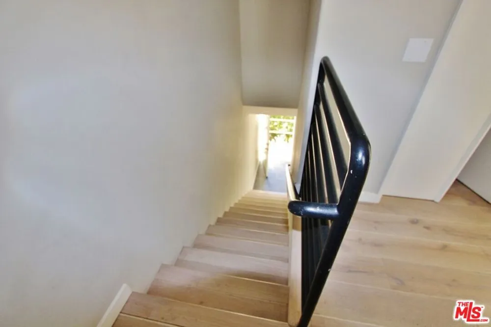 6521 Pacific Avenue Playa del Rey, CA 90293