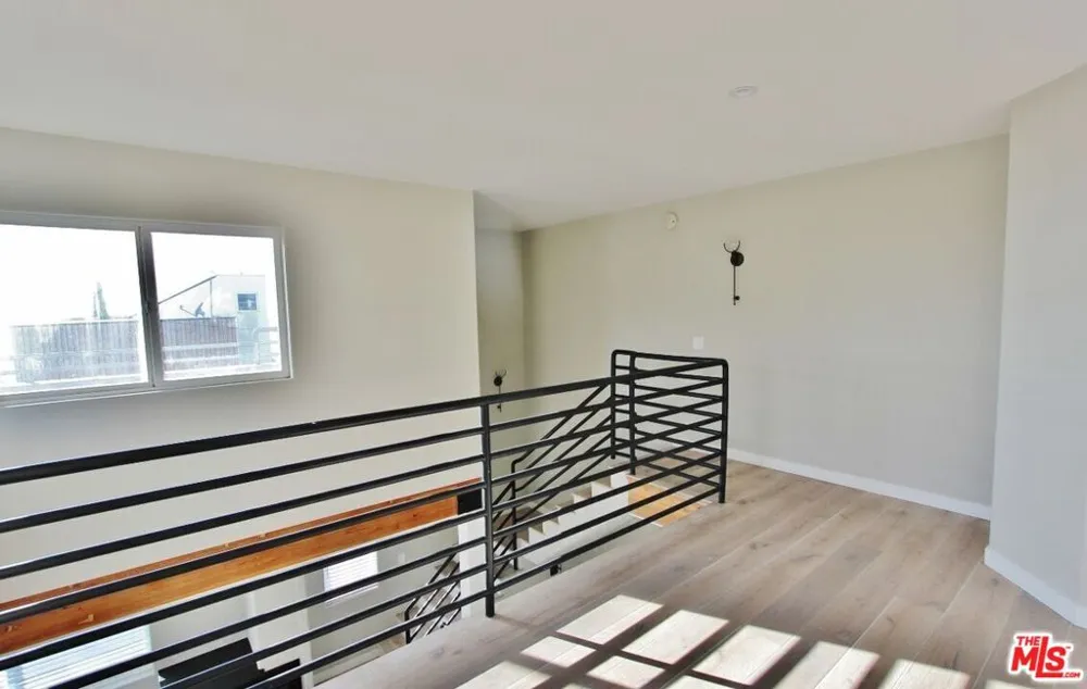 6521 Pacific Avenue Playa del Rey, CA 90293