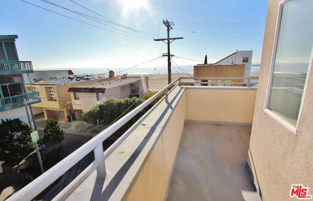 6521 Pacific Avenue Playa del Rey, CA 90293