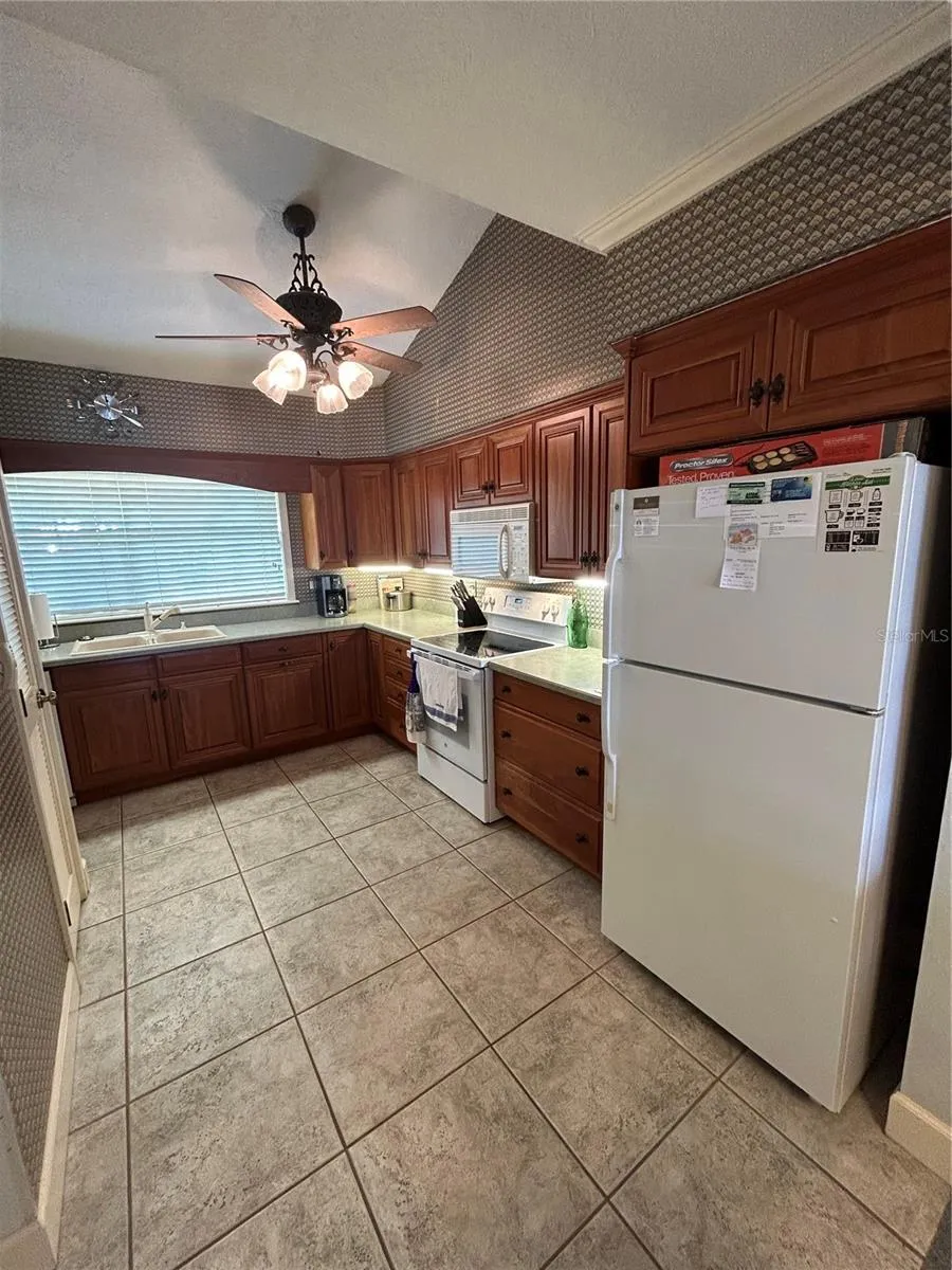 11001 SE SUNSET HARBOR ROAD #A04 Summerfield, FL 34491