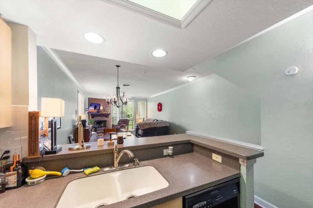 108 BRENT CIRCLE Oldsmar, FL 34677