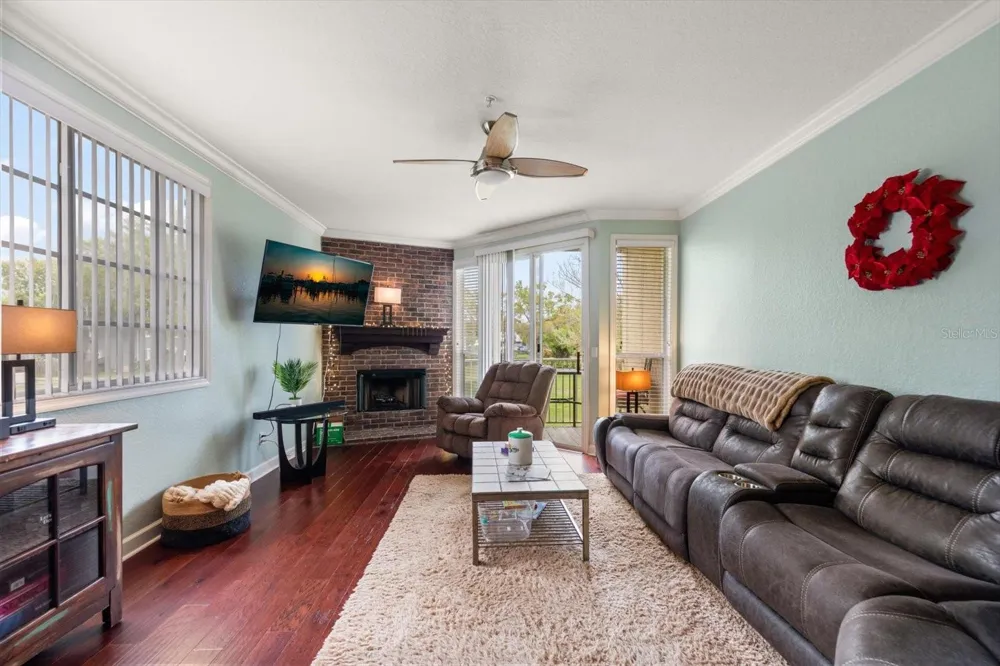 108 BRENT CIRCLE Oldsmar, FL 34677