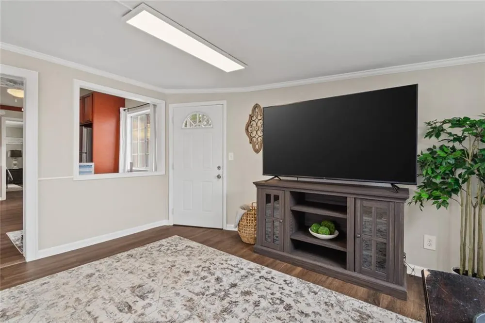 8126 Blacks Bluff Road SW Cave Spring, GA 30124