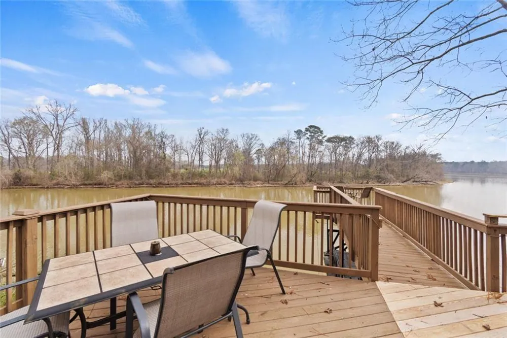 8126 Blacks Bluff Road SW Cave Spring, GA 30124