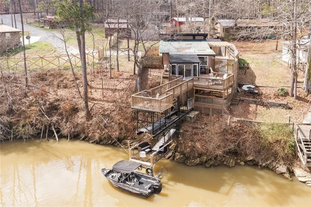 8126 Blacks Bluff Road SW Cave Spring, GA 30124
