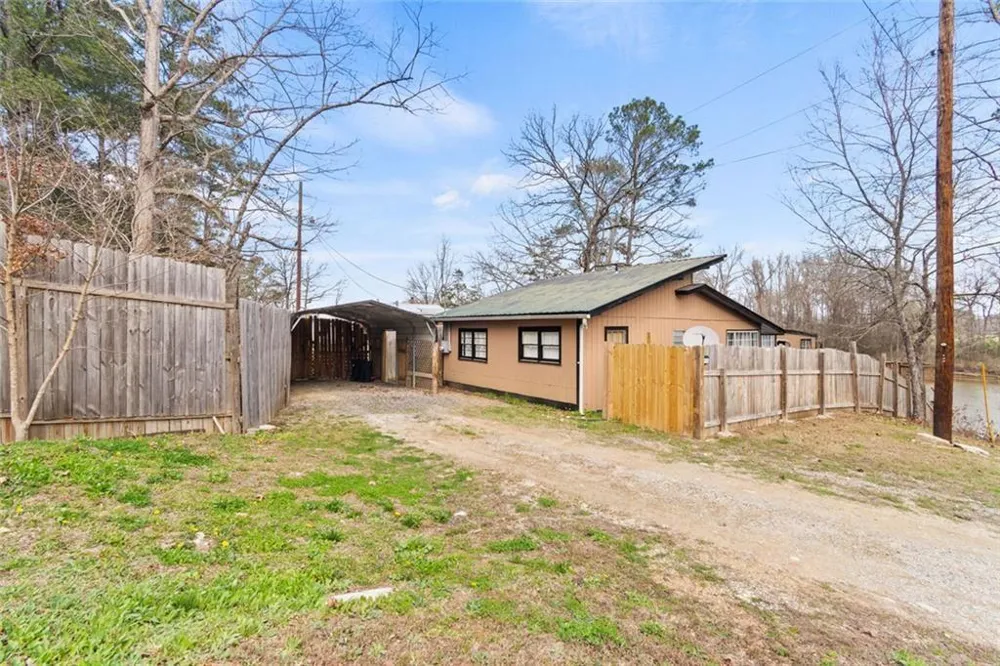 8126 Blacks Bluff Road SW Cave Spring, GA 30124