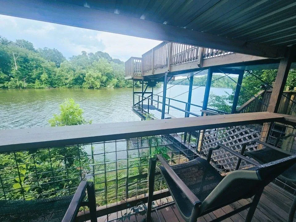 8126 Blacks Bluff Road SW Cave Spring, GA 30124
