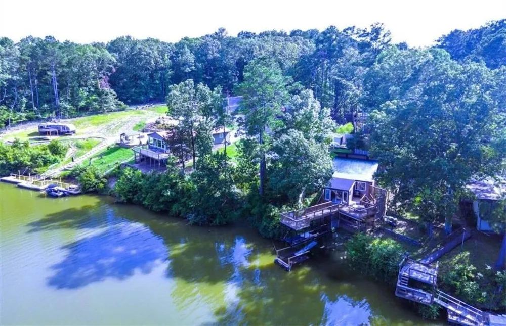 8126 Blacks Bluff Road SW Cave Spring, GA 30124