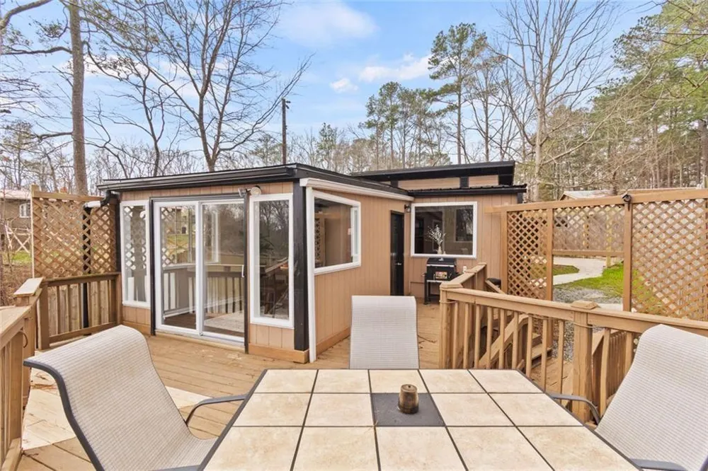 8126 Blacks Bluff Road SW Cave Spring, GA 30124
