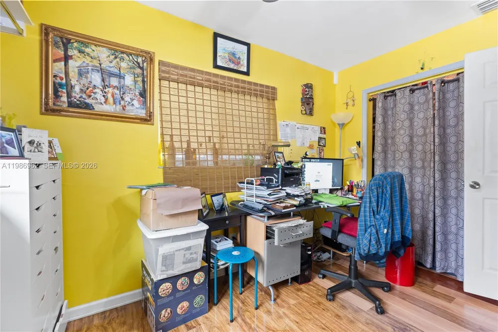 720 NW 4th St Hallandale Beach, FL 33009