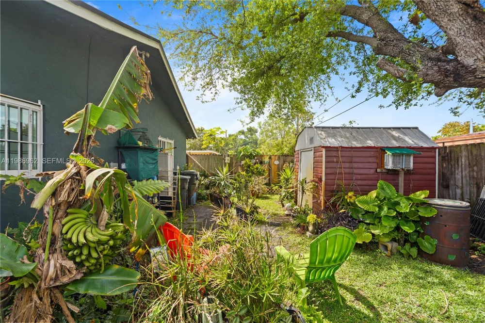 720 NW 4th St Hallandale Beach, FL 33009
