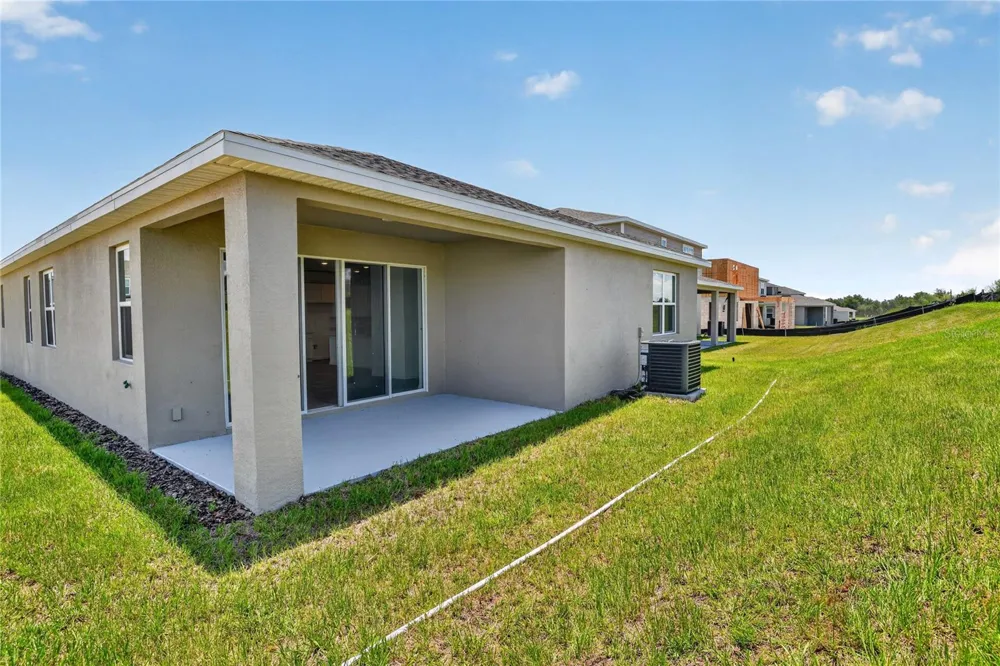 1269 DAISY HILL AVENUE Dundee, FL 33838