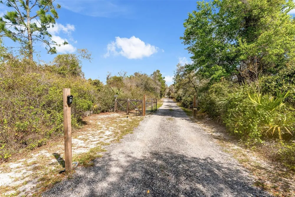 326 ENTERPRISE OSTEEN ROAD Osteen, FL 32764