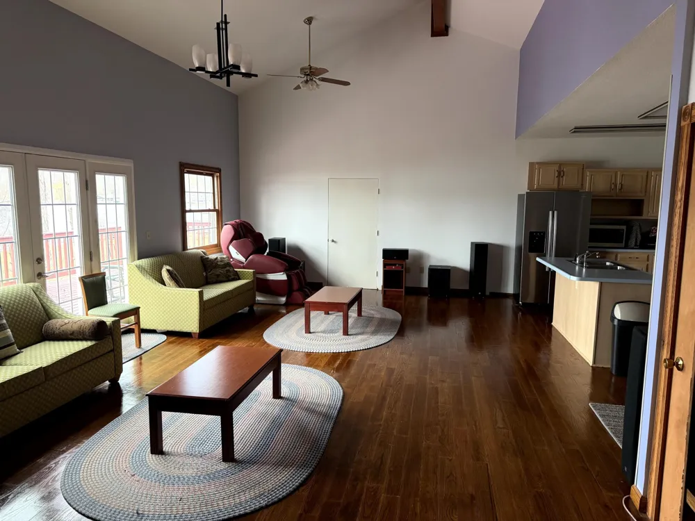 2454 Oakwood Drive Jefferson Township, MI 49242