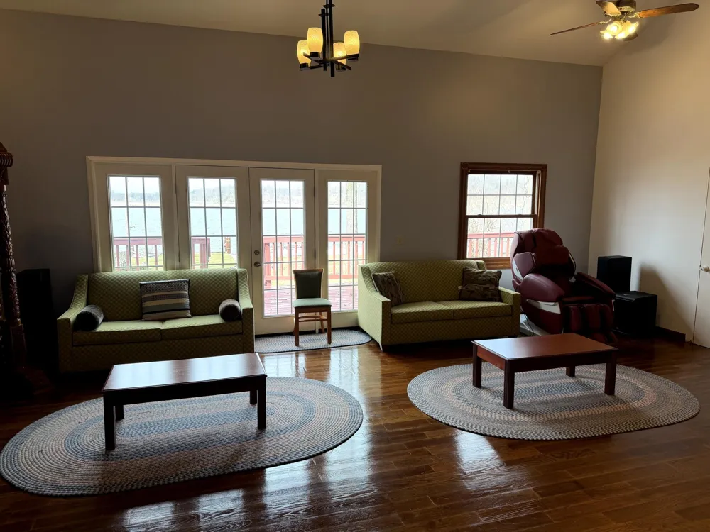 2454 Oakwood Drive Jefferson Township, MI 49242