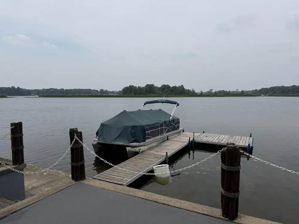 2454 Oakwood Drive Jefferson Township, MI 49242
