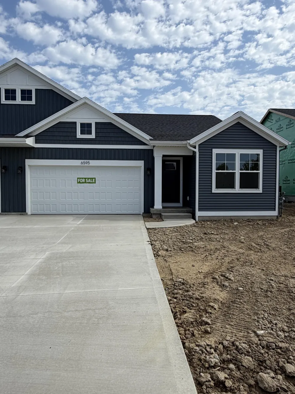 6595 Bellflower Drive #2 Zeeland Charter Township, MI 49464