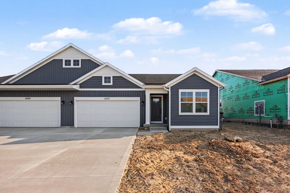 6595 Bellflower Drive #2 Zeeland Charter Township, MI 49464