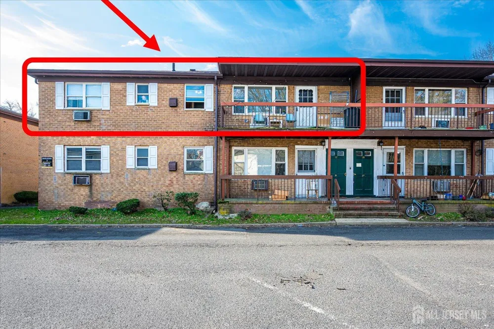 55 Gill Lane #32 Iselin, NJ 08830