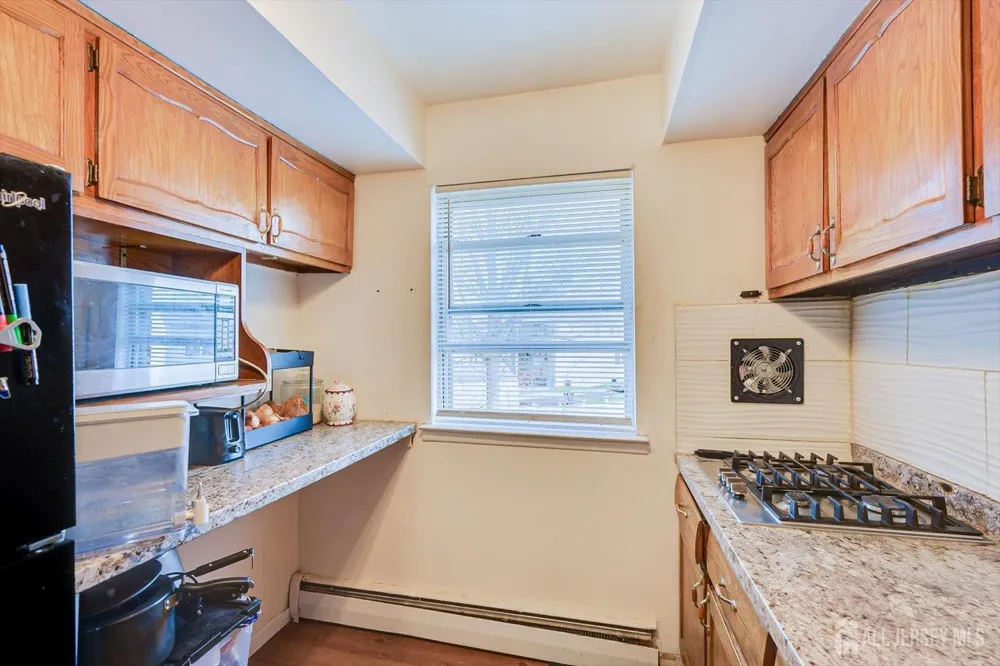 55 Gill Lane #32 Iselin, NJ 08830