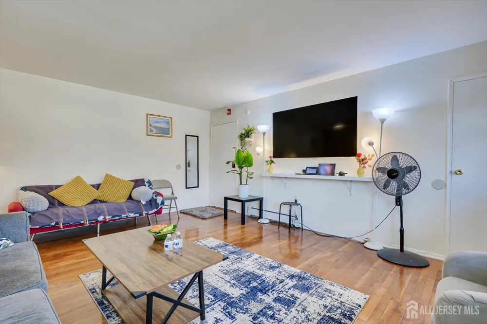 55 Gill Lane #32 Iselin, NJ 08830
