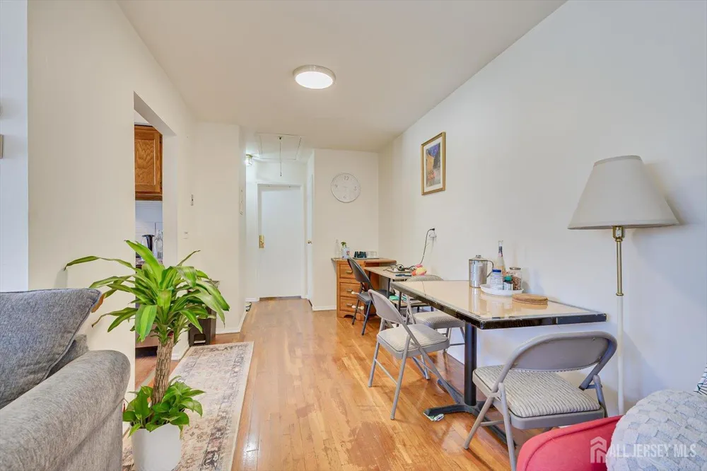 55 Gill Lane #32 Iselin, NJ 08830