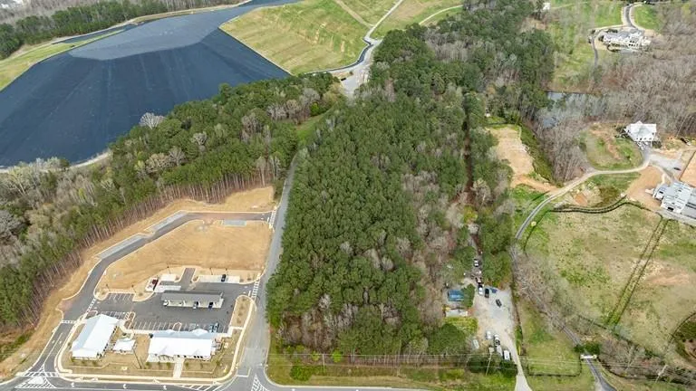 13585 Arnold Mill Road Milton, GA 30075
