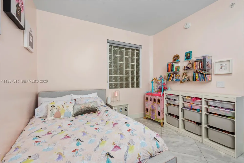 3330 NE 190th St #1715 Aventura, FL 33180