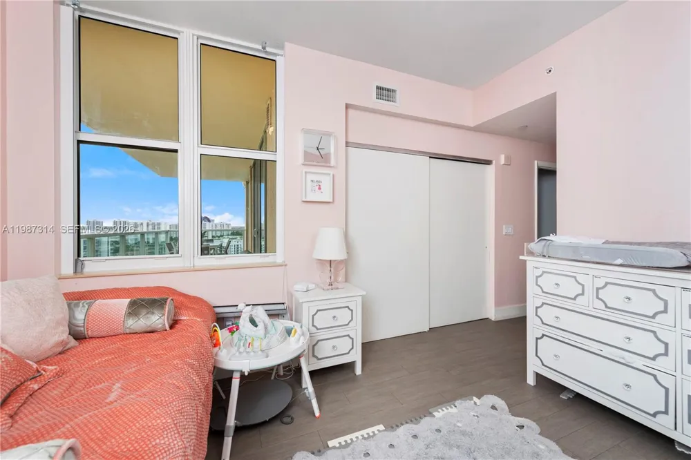3330 NE 190th St #1715 Aventura, FL 33180