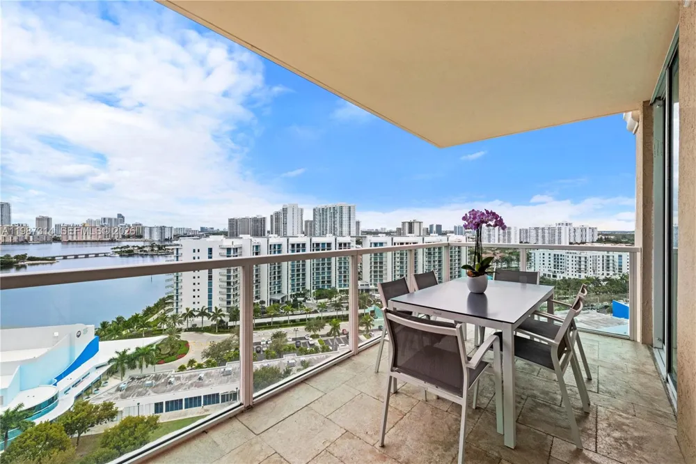 3330 NE 190th St #1715 Aventura, FL 33180