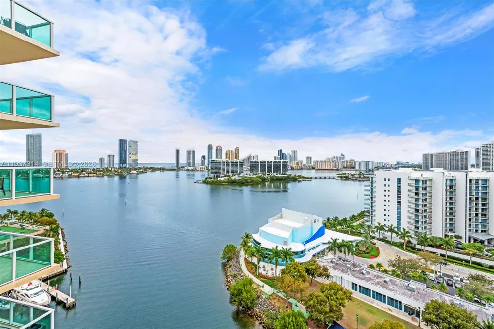 3330 NE 190th St #1715 Aventura, FL 33180