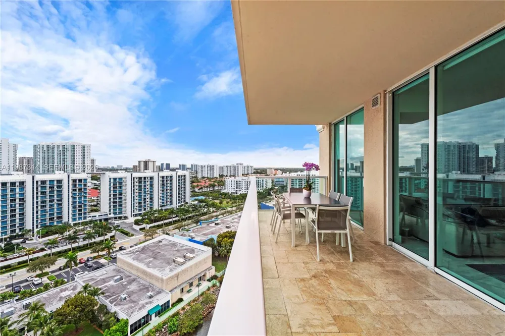 3330 NE 190th St #1715 Aventura, FL 33180