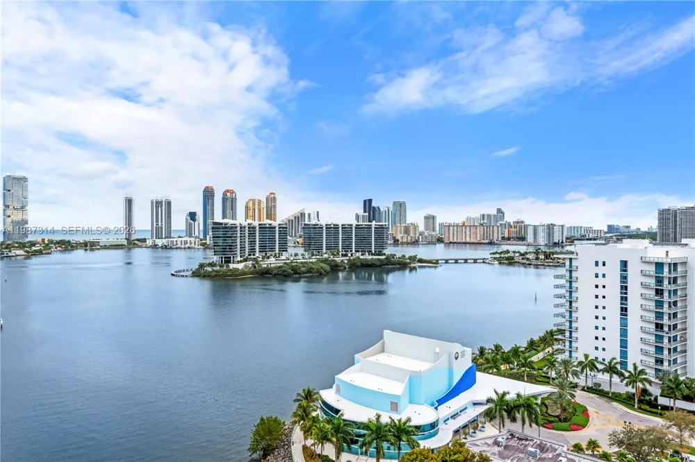 3330 NE 190th St #1715 Aventura, FL 33180