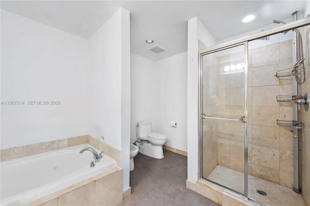 3330 NE 190th St #1715 Aventura, FL 33180