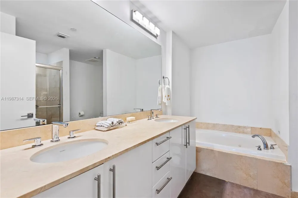 3330 NE 190th St #1715 Aventura, FL 33180