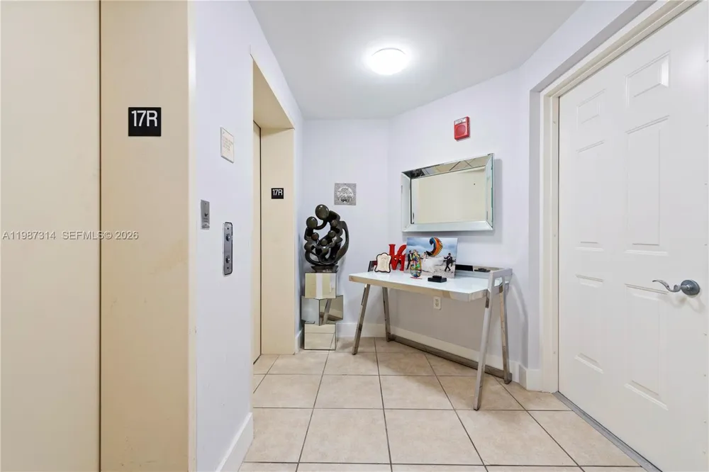 3330 NE 190th St #1715 Aventura, FL 33180