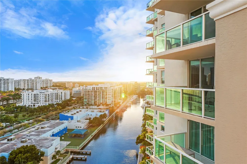 3330 NE 190th St #1715 Aventura, FL 33180