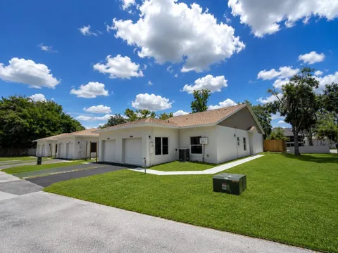 1411 OAK PL #A