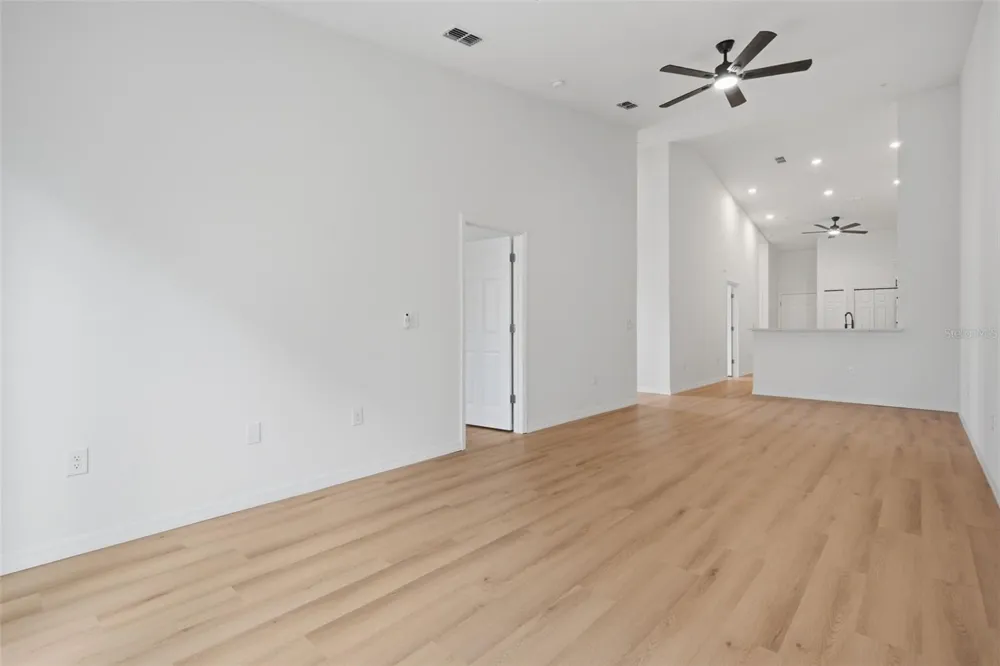 1411 OAK PL #A Apopka, FL 32712
