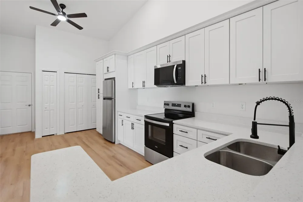 1411 OAK PL #A Apopka, FL 32712