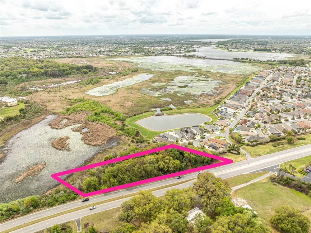 8769 E COUNTY ROAD 466 Lady Lake, FL 32162