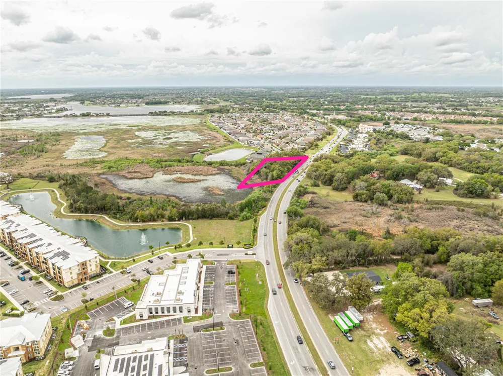 8769 E COUNTY ROAD 466 Lady Lake, FL 32162