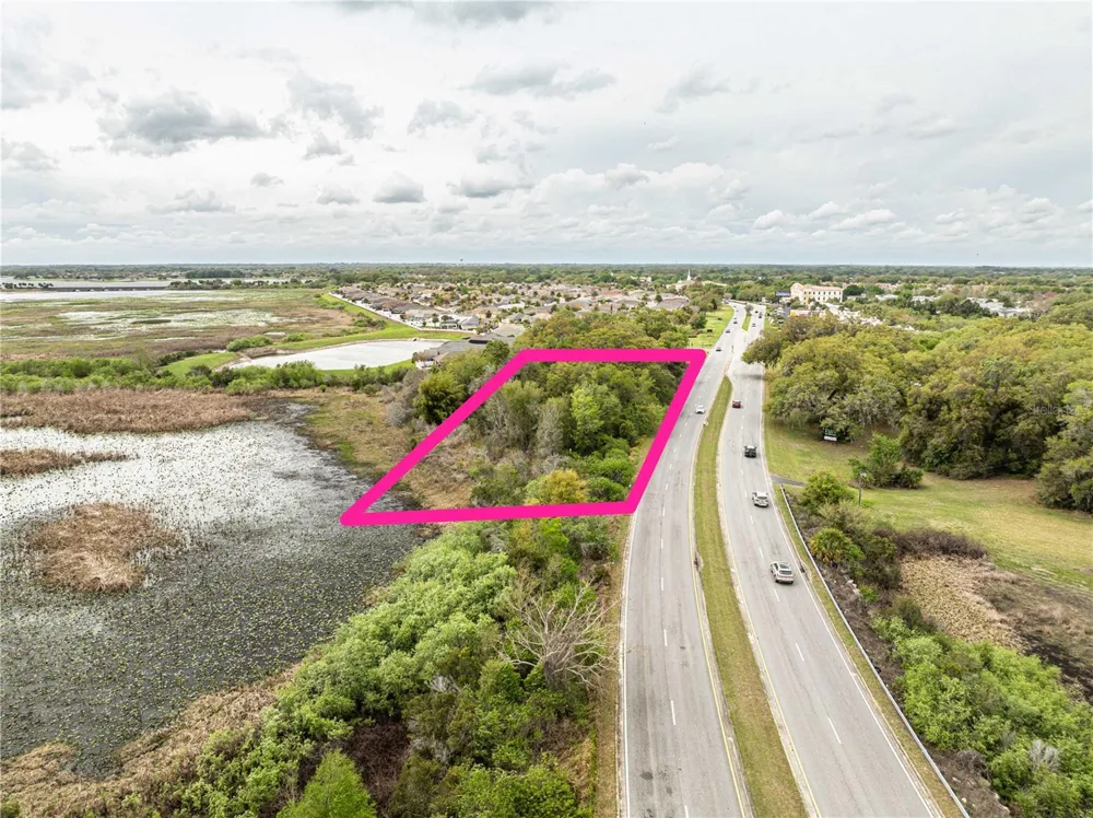 8769 E COUNTY ROAD 466 Lady Lake, FL 32162