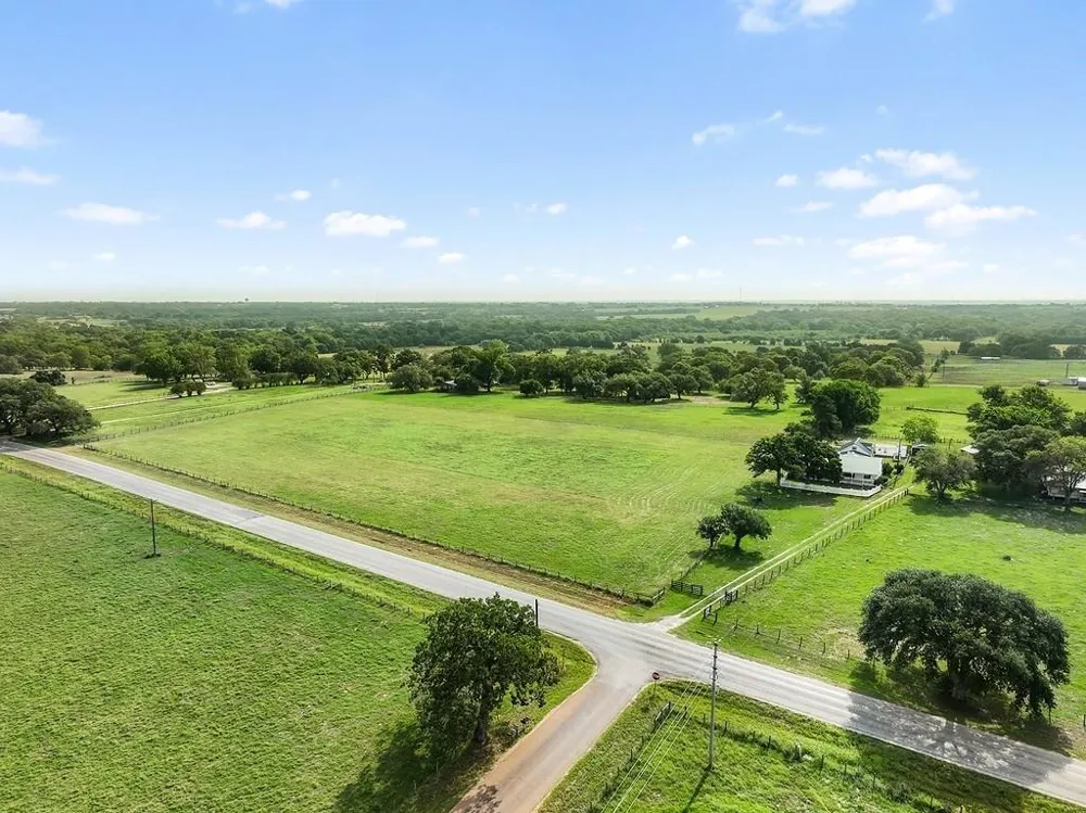 1 Fm 957 Schulenburg, TX 78956